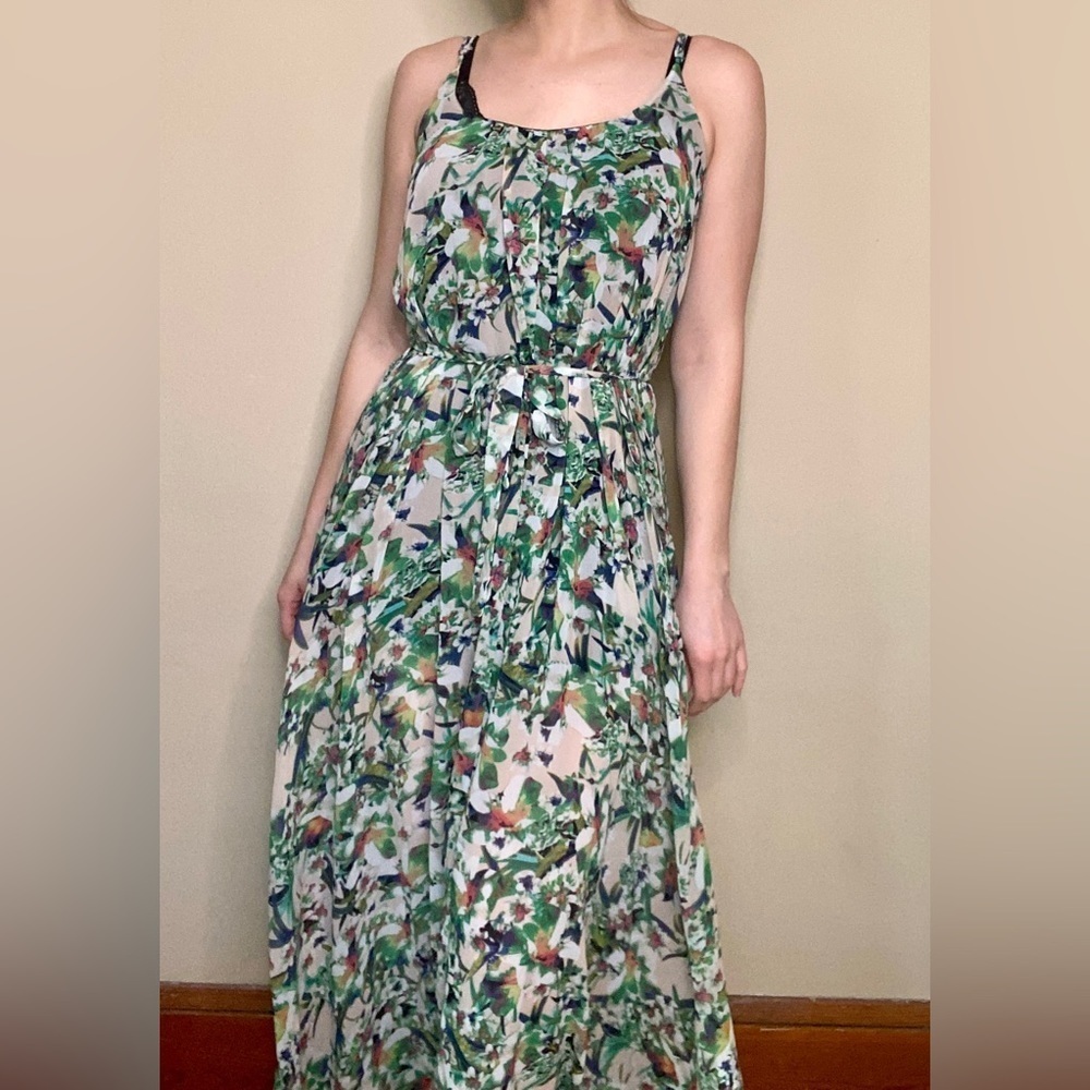 Medium Forever 21 Contemporary Floral Flowy Green Maxi Dress